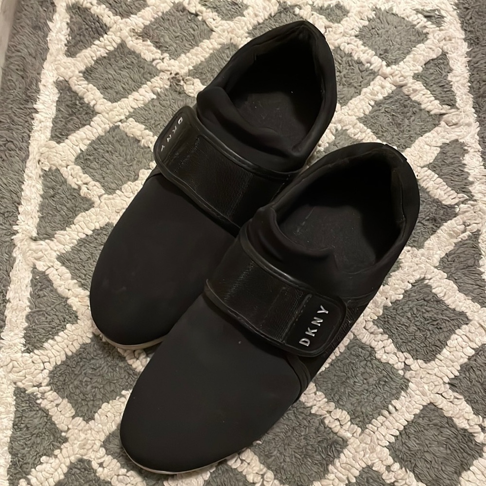 Black DKNY platform shoes